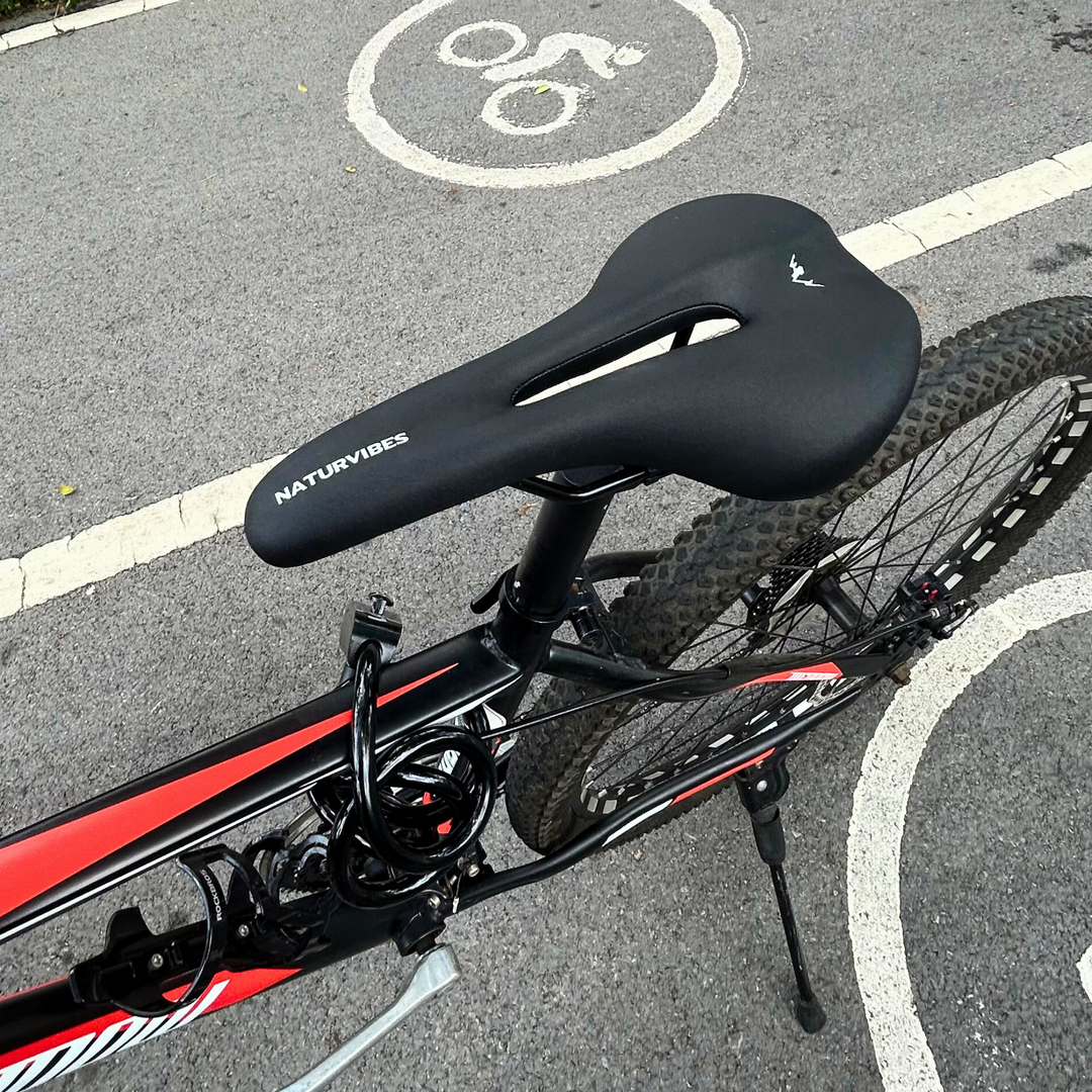 Sleek Performance Bike Saddle