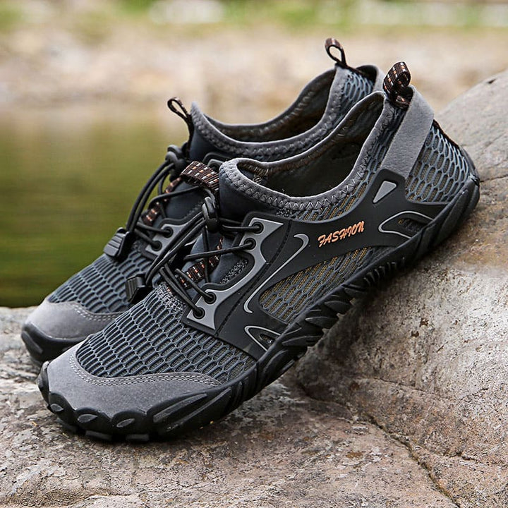 Universal Non-Slip Minimalist Barefoot Shoes for Hiking and Training