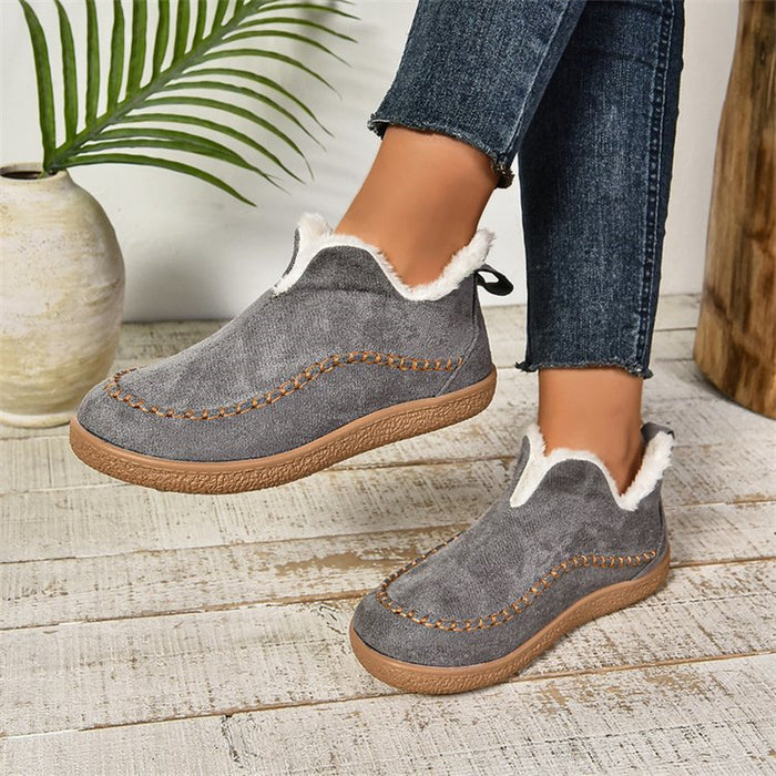 Women's V-cut flat ankle boots with warm plush lining