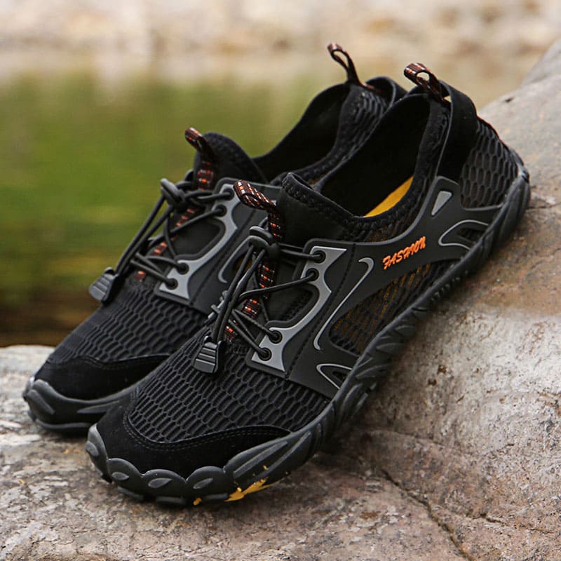 Universal Non-Slip Minimalist Barefoot Shoes for Hiking and Training