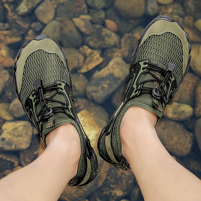 Universal Non-Slip Minimalist Barefoot Shoes for Hiking and Training