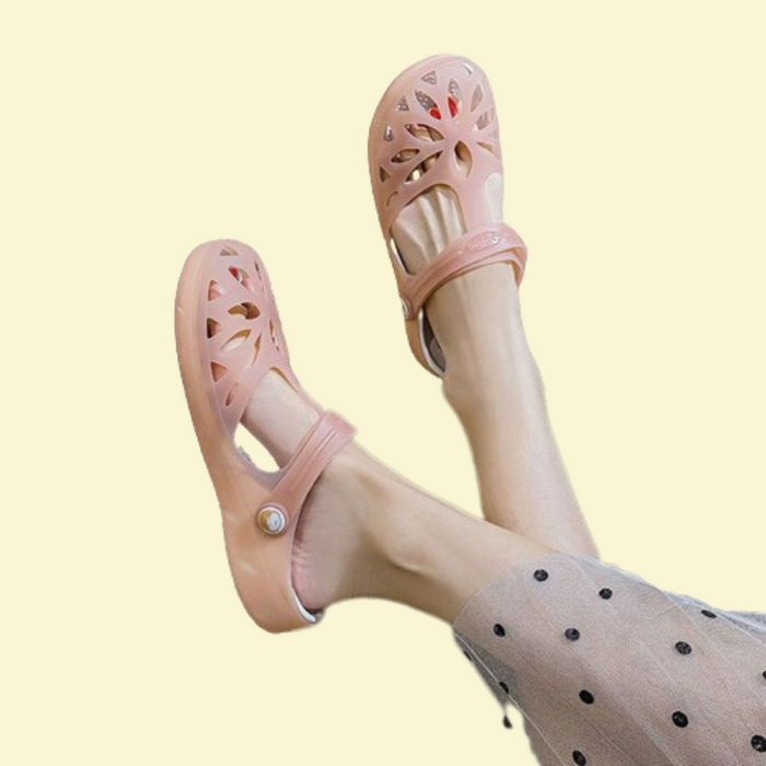 Women's Closed-Toe Slingback Clogs with Cutout Design