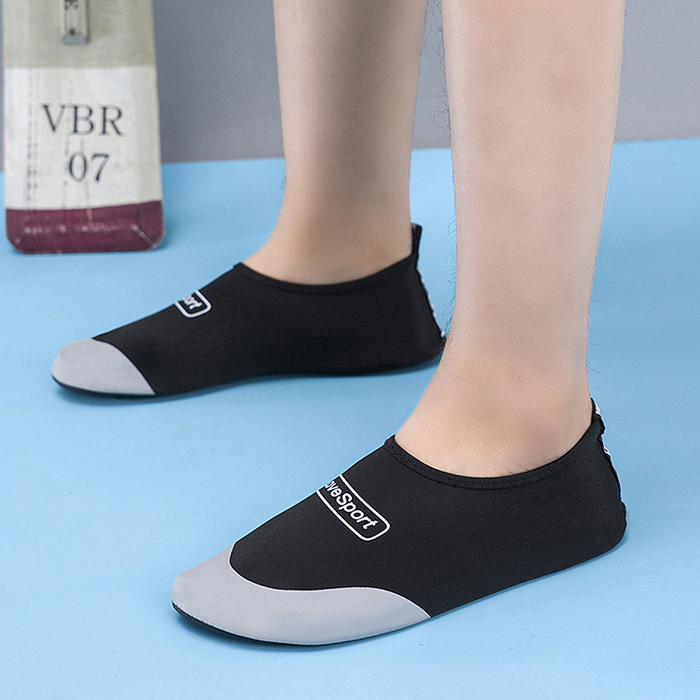 Lightweight Barefoot Shoes with Thin Sole for Women and Men
